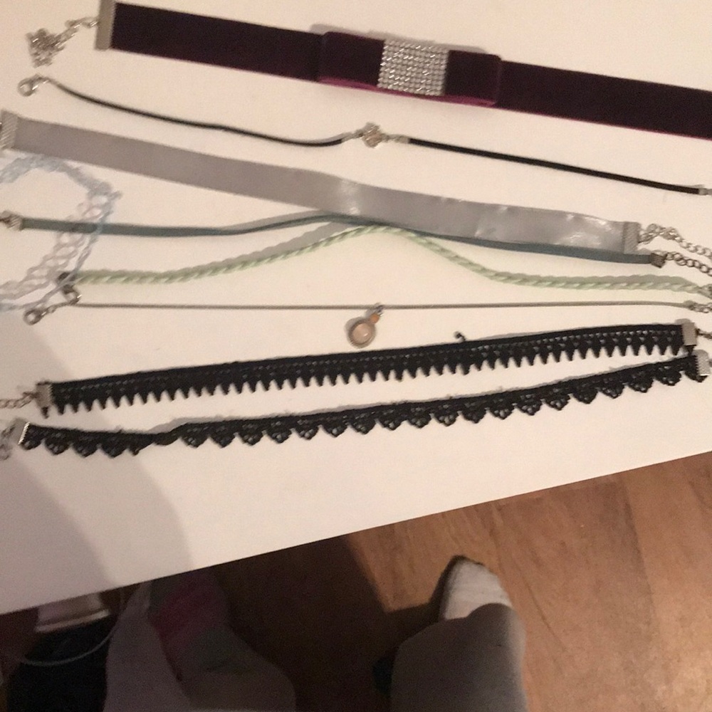 chokers - Picture 3 of 3